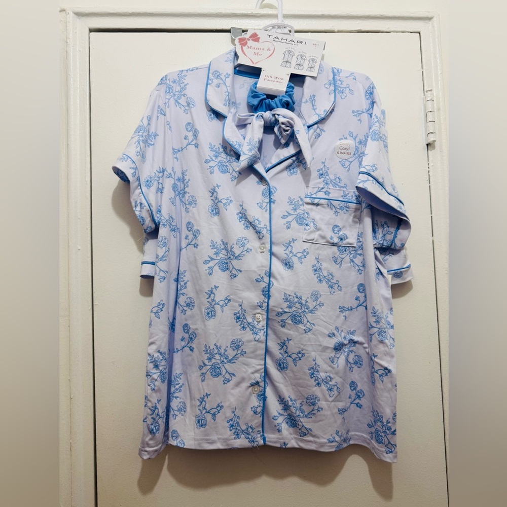 Tahari floral soft and cozy short pajama set